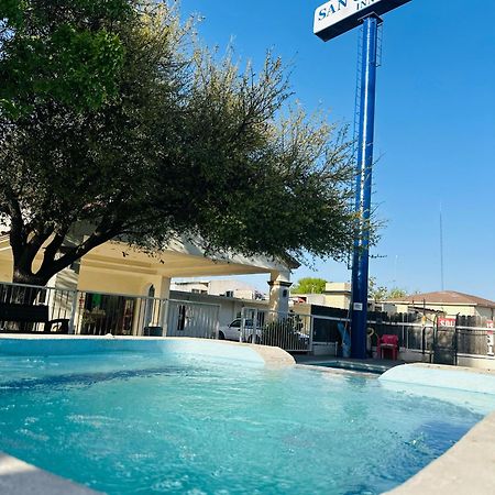 Hotel Quinta San Carlos Inn Manuel Valdez المظهر الخارجي الصورة
