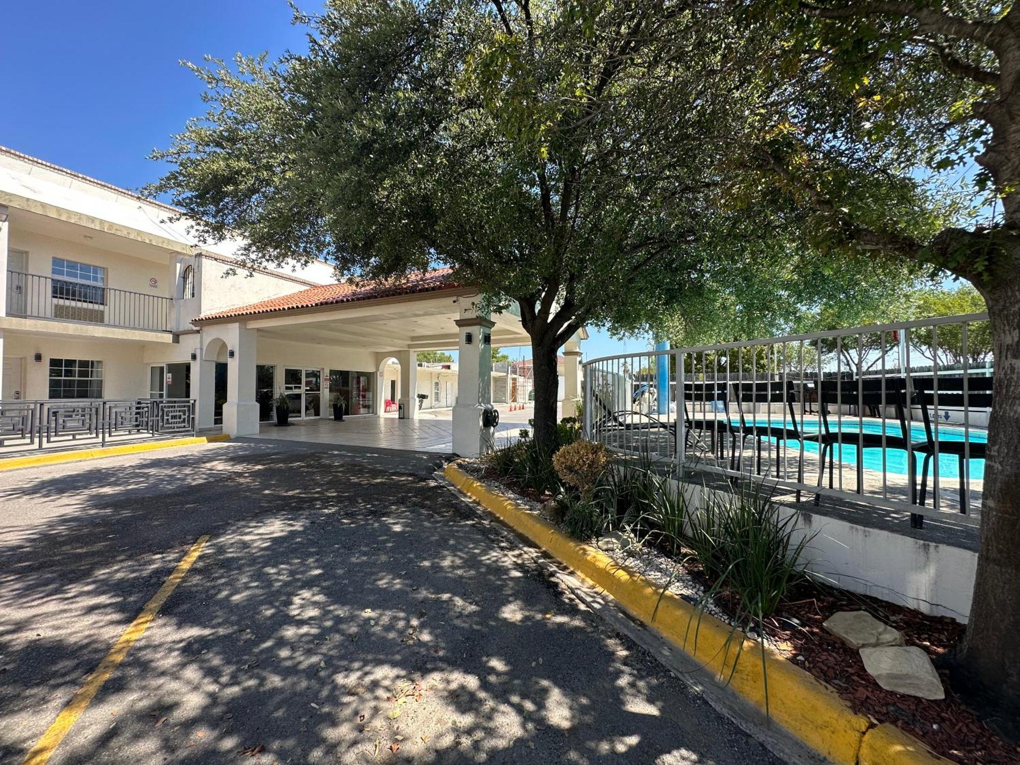 Hotel Quinta San Carlos Inn Manuel Valdez المظهر الخارجي الصورة