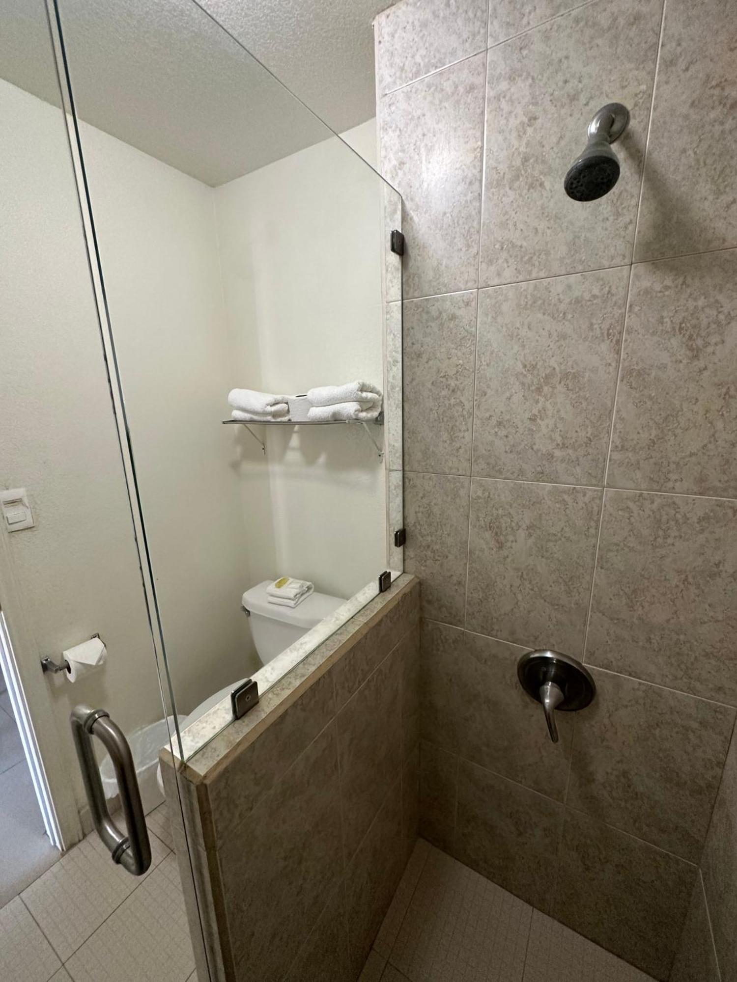 Hotel Quinta San Carlos Inn Manuel Valdez المظهر الخارجي الصورة