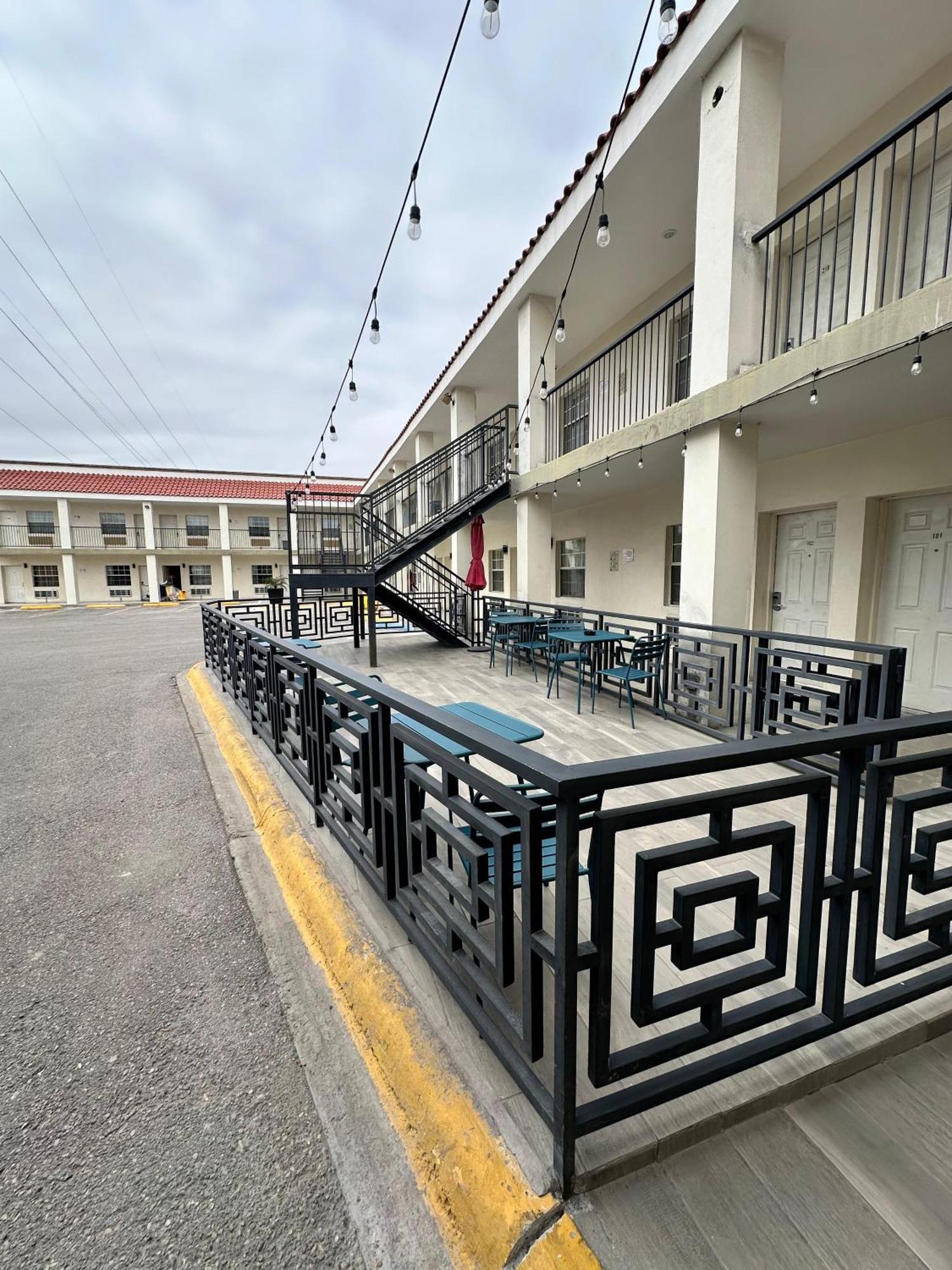 Hotel Quinta San Carlos Inn Manuel Valdez المظهر الخارجي الصورة