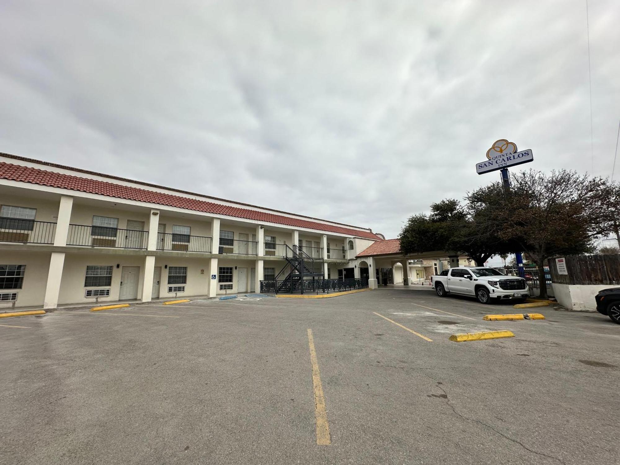 Hotel Quinta San Carlos Inn Manuel Valdez المظهر الخارجي الصورة